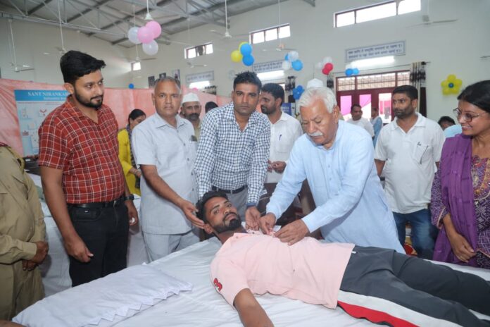 137 Nirankari brothers and sisters donated blood in the camp