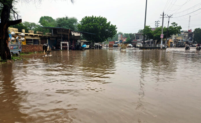 Loharu's drainage system is at the mercy of God, concerned officials are careless