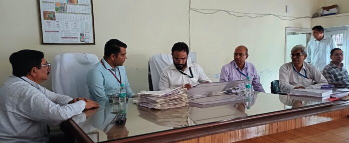 Election observer took stock of the work of scrutiny of nomination papers of Bhiwani assembly constituency.