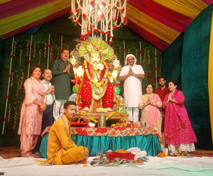 Devotees danced with enthusiasm during Ganpati festival