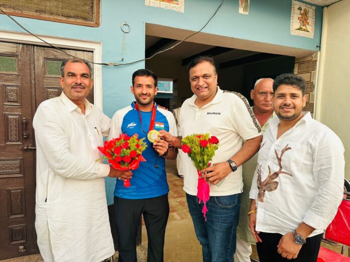 Social organizations congratulated Nitesh