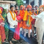 Shri Jahaveer Baba gave a warm welcome to the group that went on foot to Gogamedi Dham on its return.