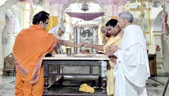 Adoption of the religion of supreme renunciation in Shri Digambar Jain Temple