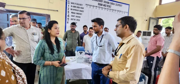 DC Monica Gupta inspected the work of commissioning of EVMs