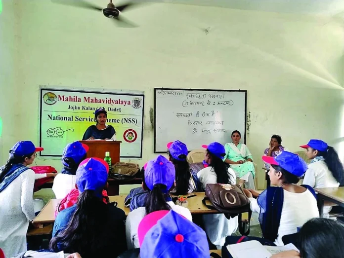 Expansion lecture on 'Swahchhata Hi Seva'