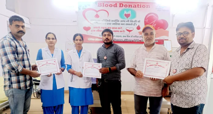 9 youths donated blood in an emergency situation