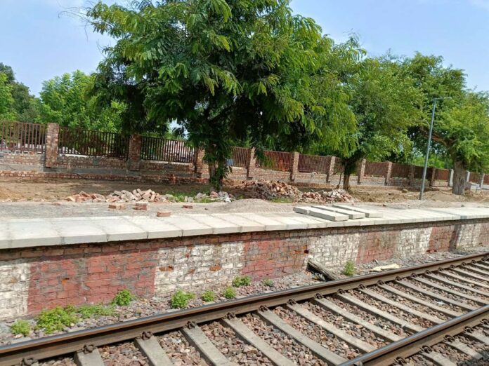 The work of renovation of all four platforms at the railway junction has started