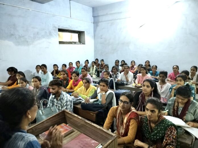 Awareness lecture on de-addiction organised at Government College Mahindergarh