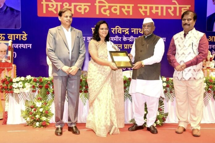 HKV teacher Dr. Anita Kumari awarded National Award for Teaching Excellence