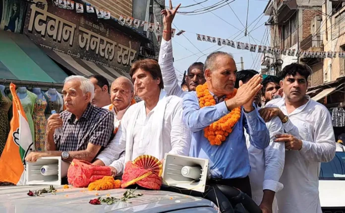 Raj Babbar reached Bhiwani to appeal for votes in favour of Comrade Om Prakash