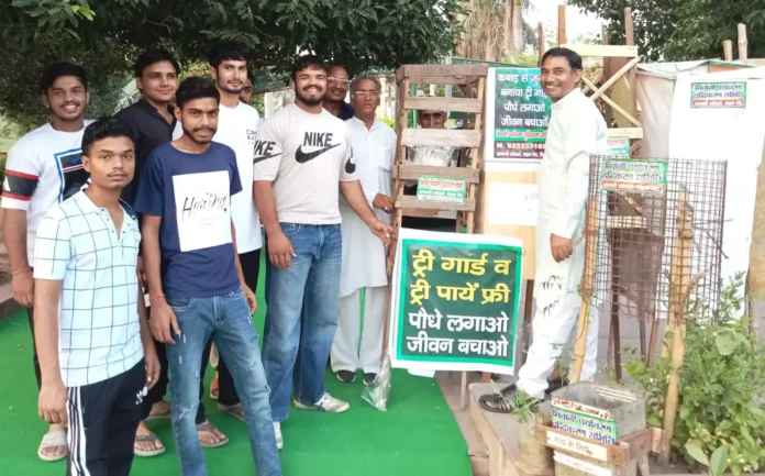 Environment lover KK Verma distributed 101 saplings and 5 tree guards on Pitru Paksha and his birthday