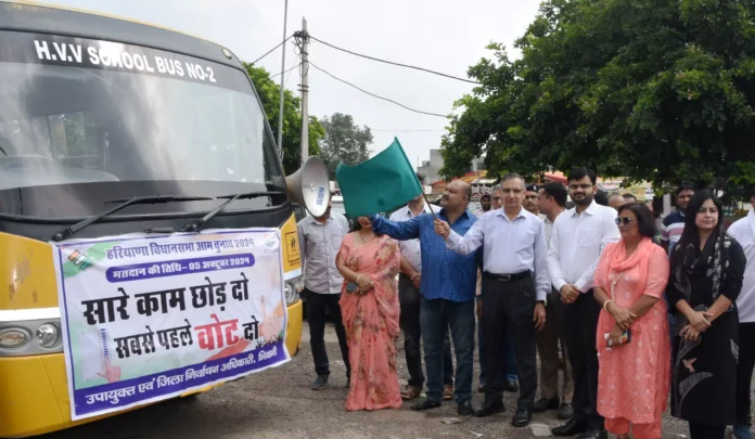 The District Election Officer sent about 100 buses for campaigning