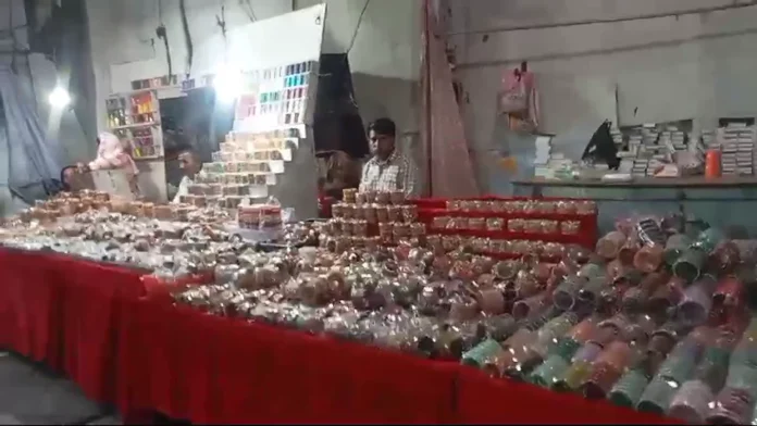 Diwali festival is near, the market is devoid of its charm