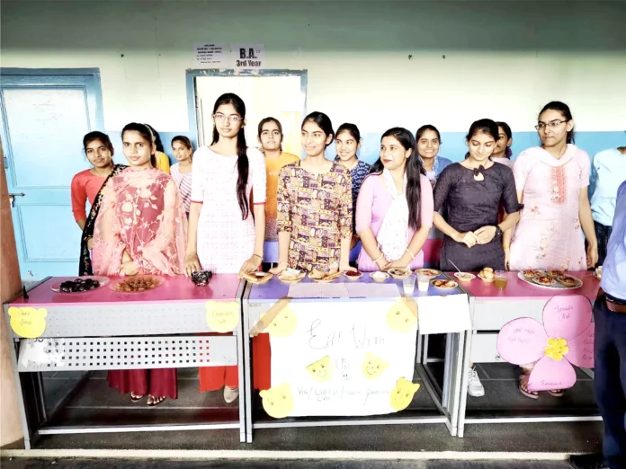 Diwali festival was celebrated with great pomp in Yaduvanshi College