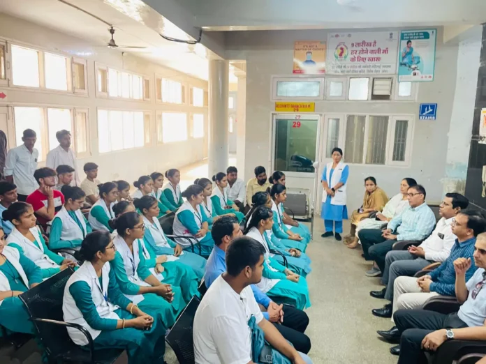 Doctors and staff of the hospital took the oath of voter awareness