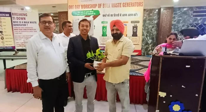 Hotel and palace institute operators should dispose of waste through bulk waste generator