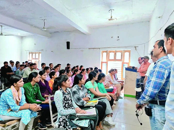 It is necessary for the youth to be alert about voting on the biggest festival of democracy: Shri Bhagwan