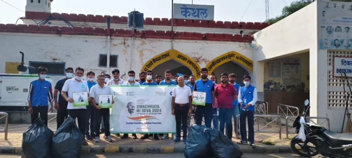 Kaithal Reliance Jio office employees launched cleanliness campaign