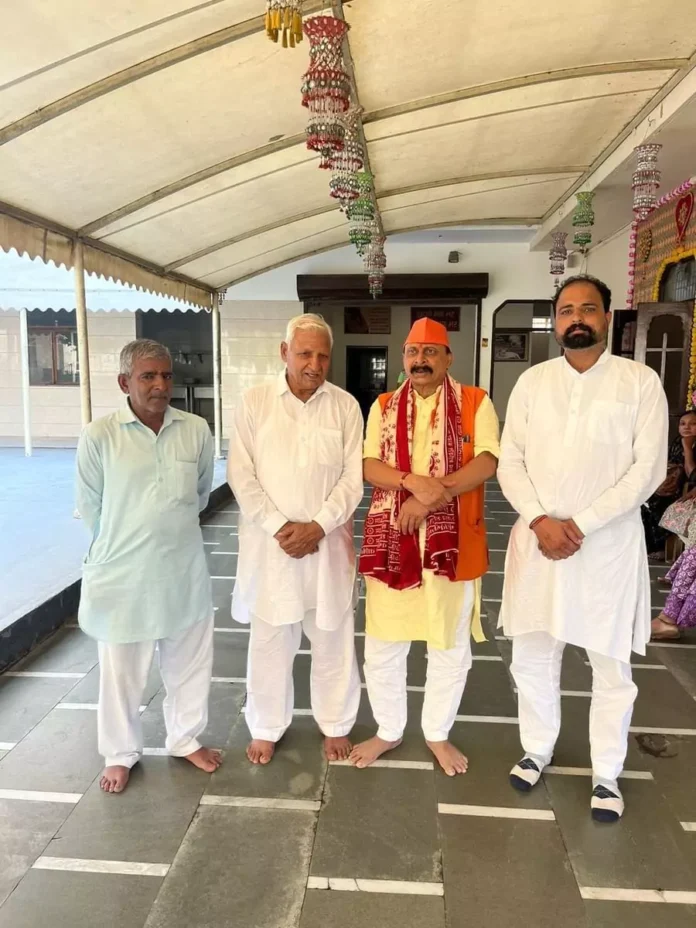 Mohanbhai had a cordial meeting with Master Satpal Kamboj Mandhar