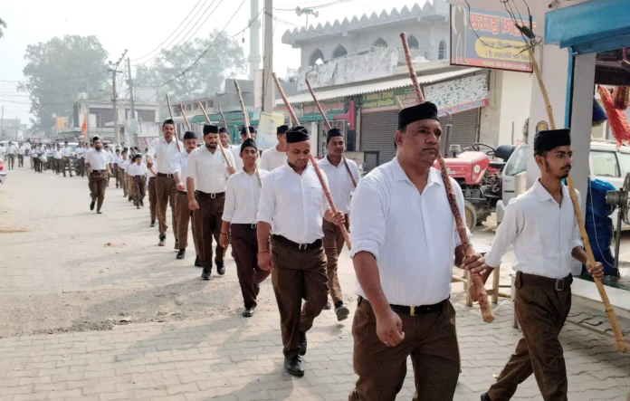 RSS's Path Sanchalan was given a grand welcome with flower shower