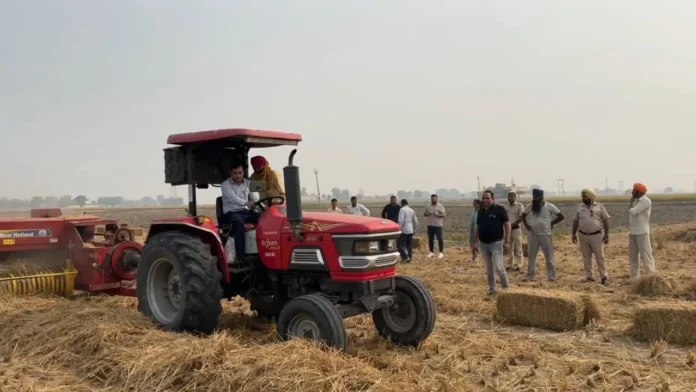 SDM Krishna Kumar made farmers aware in many villages across Ghaggar including village Bubakpur, Daba, Chaba, Shadipur.