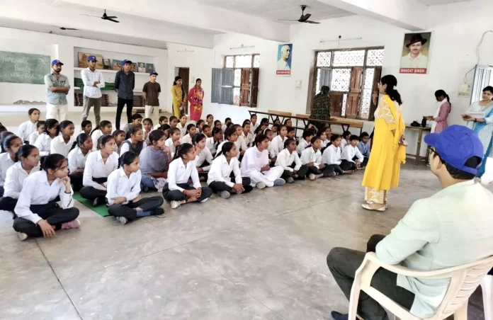 Students of Haryana Central University made school girls aware of the importance of cleanliness