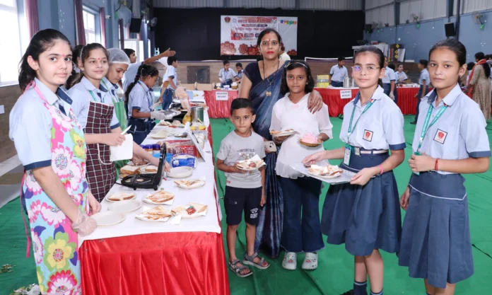 Students prepared delicious dishes in Food Festa Expo