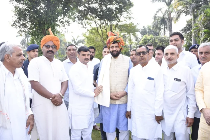 The state level committee under the leadership of District President Naresh Poonia handed over the invitation letter to CM Nayab Singh Saini.