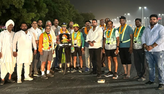 Under the de-addiction campaign, Race Across India Cycle Yatra was welcomed on reaching Panipat - Dr. Naveen Nain Bhalsi.