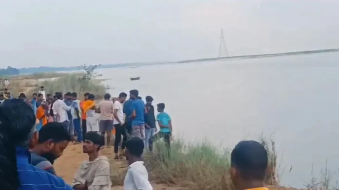 Bihar News: रोहतास में सोम नदी में डूबे 7 बच्चे, 5 शव बरामद, 2 लापता