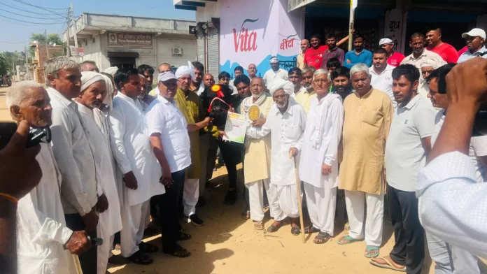 Murrah breed bull stood second at state level, villagers felicitated it by taking out a procession