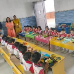 The usefulness of nutritious food was explained to the students in Mandola school