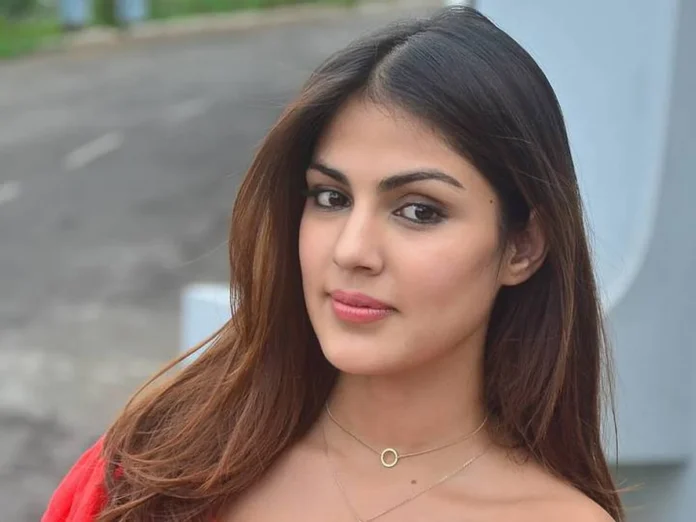 Rhea Chakraborty: 500 करोड़ के ऐप-बेस्ड घोटाले में बॉलीवुड एक्ट्रेस तलब