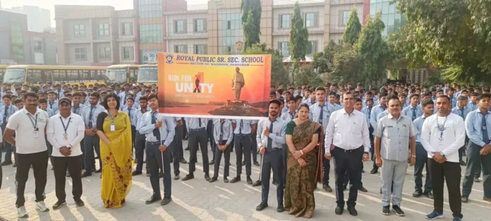 Royal Public School paid tribute to Sardar Patel by running for unity