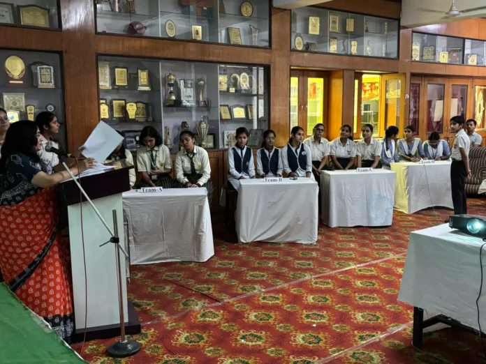 Indus hoisted the flag in the district level science quiz competition