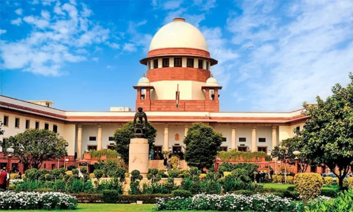 Supreme Court: वैवाहिक दुष्कर्म मामले में टली सुनवाई, अपराध घोषित करने की है मांग