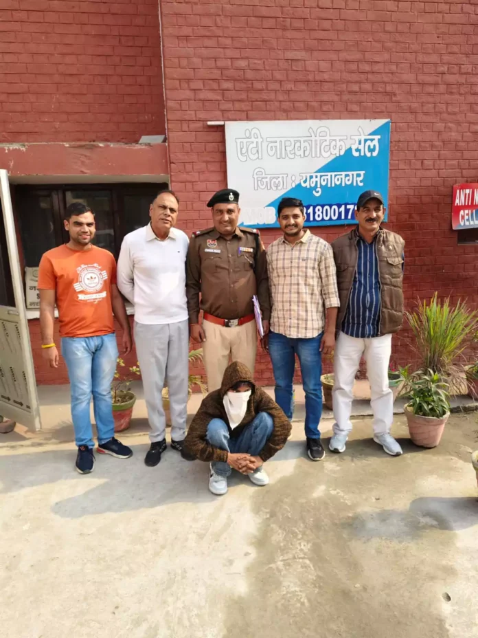 Anti Narcotics Cell team arrested the accused with 20 grams of heroin