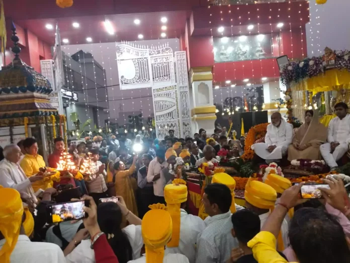 Brahmotsav was completed with flower shower and Shri Brahma Aarti.