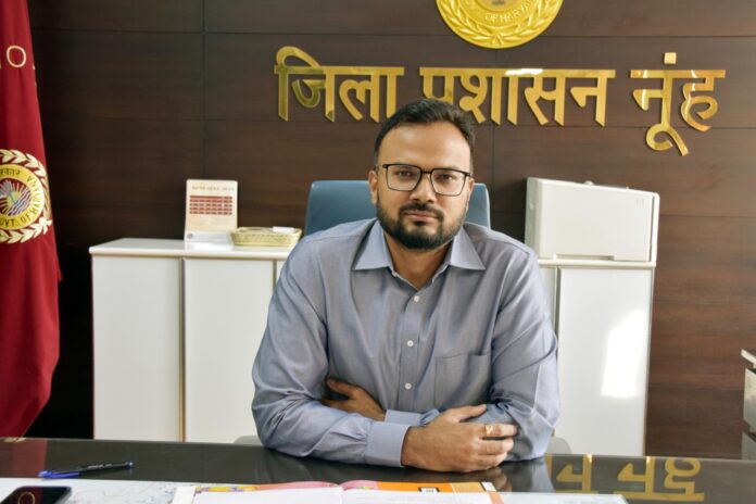 Deputy Commissioner Prashant Pawar took charge in Nuh