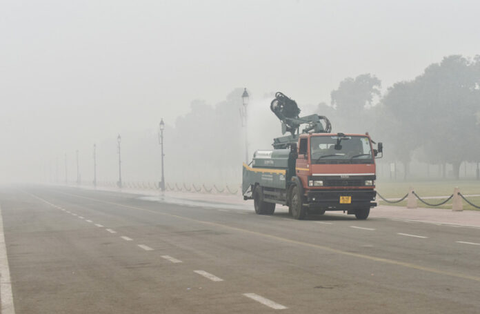 Delhi Pollution News : धूप ने दिलाई प्रदूषण से राहत, 22 दिन बाद सुधरी हवा की सेहत