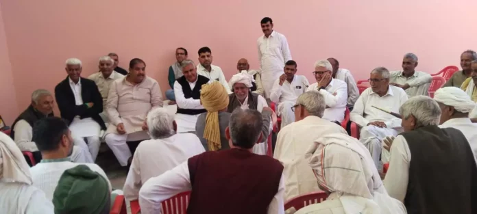 Dr. Ajay Chautala met the villagers in the sub-division area