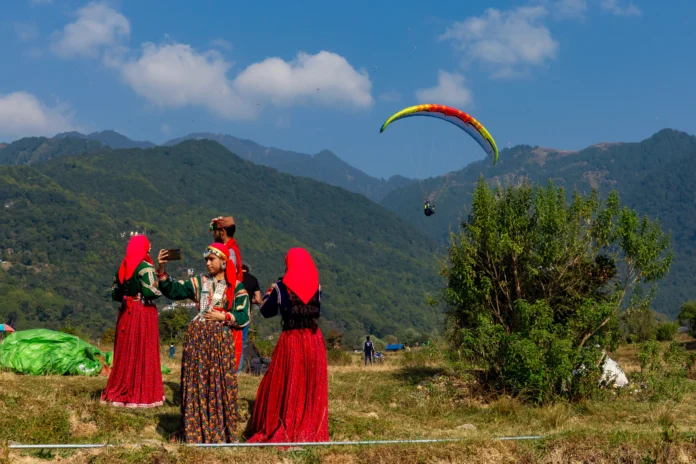 Paragliding World Cup 2024 : यूएसए के ऑस्टिन कॉक्स 995.2 अंक व महिला वर्ग में पोलैंड की जॉन कॉट 724 अंकों के साथ पहले स्थान पर रहे