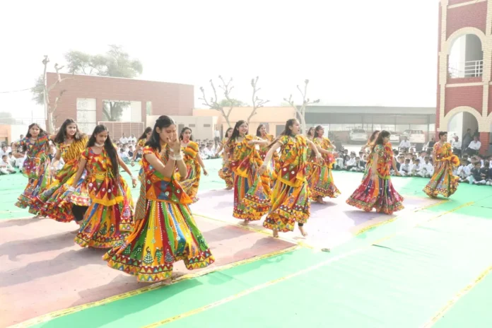 Pragya Vidyalaya's annual function concludes with pomp and show