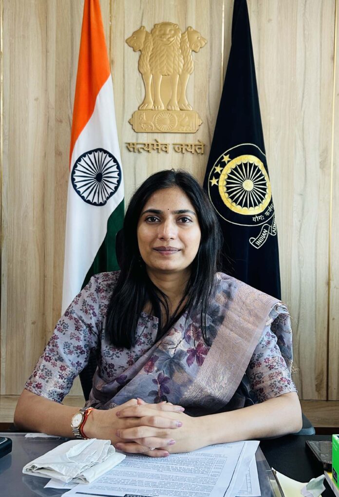 Renu Sogan took over the charge of Municipal Commissioner