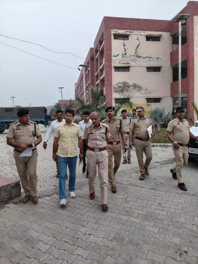 Superintendent of Police Rajiv Deshwal took stock of the situation at the Kapal Mochan fair