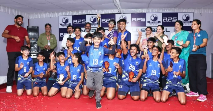 Teams of Rewari Gurugram Sector-89 became winners in Intra RPS Volleyball Competition