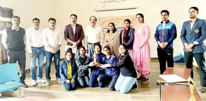 Yaduvanshi College team winner in inter college yoga competition