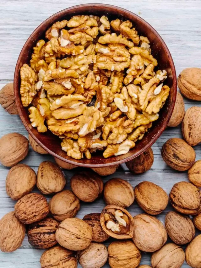 Benefits Of Walnuts: रोजाना खाएं केवल 2 भीगे हुए अखरोट, चुटकियों में दूर हो जाएंगी ये बड़ी बीमारियां