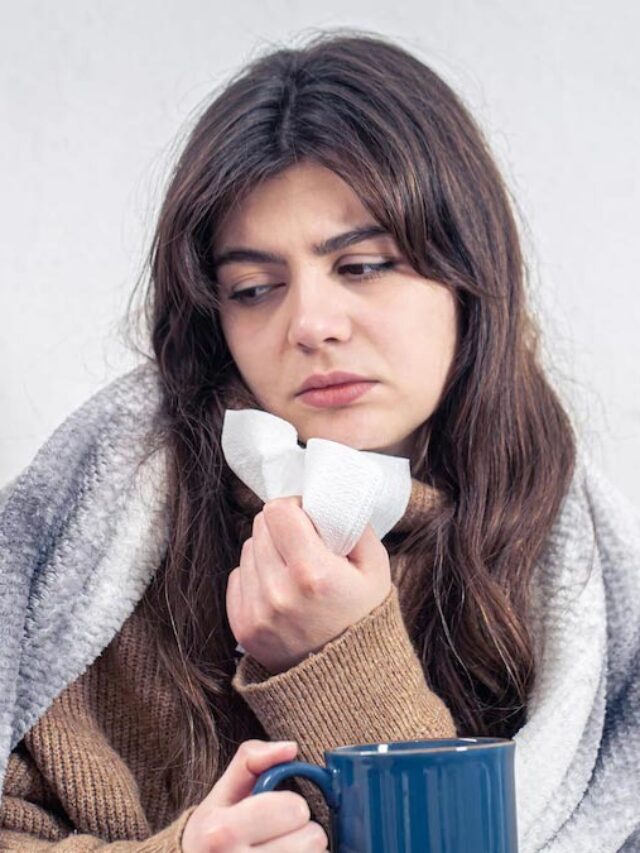 Symptoms of Common Cold: ठंड में ज्यादा सर्दी-जुकाम क्यों होता है? कॉमन कोल्ड के 7 लक्षण