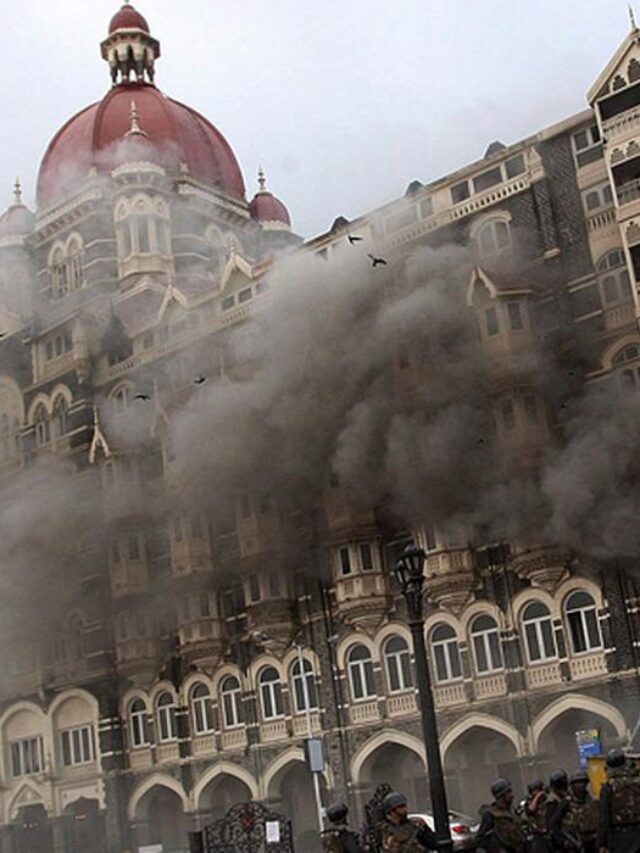 Mumbai Attack: हर तरफ लाशें ही लाशें, खून ही खून, दहल गई थी मुंबई